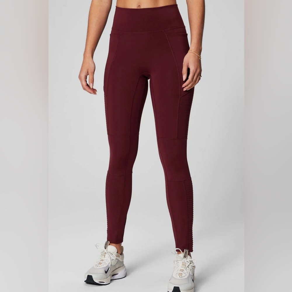NWT Fabletics Leggings